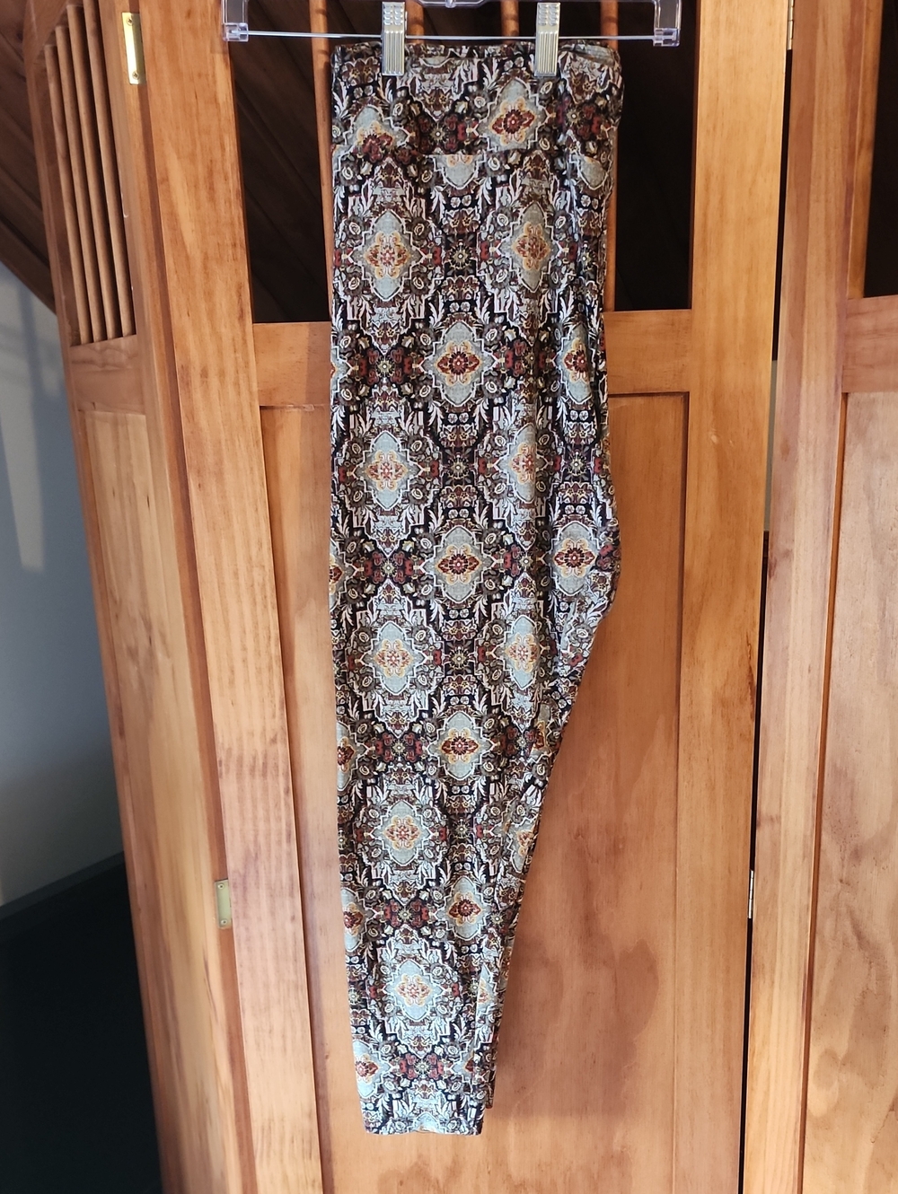 Ultra Flirt Brown, Cream & Black Medallion Leggings